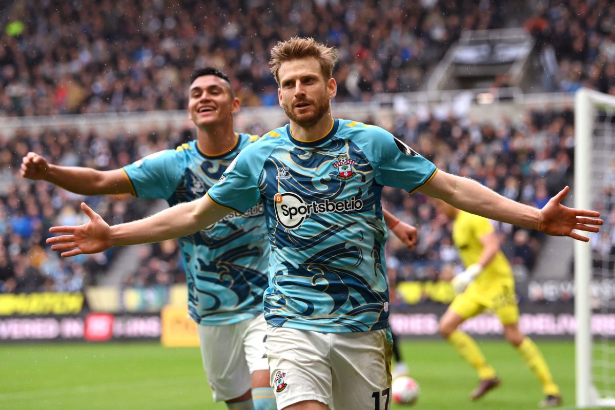 Celtic need to be looking to the future rather than harking back