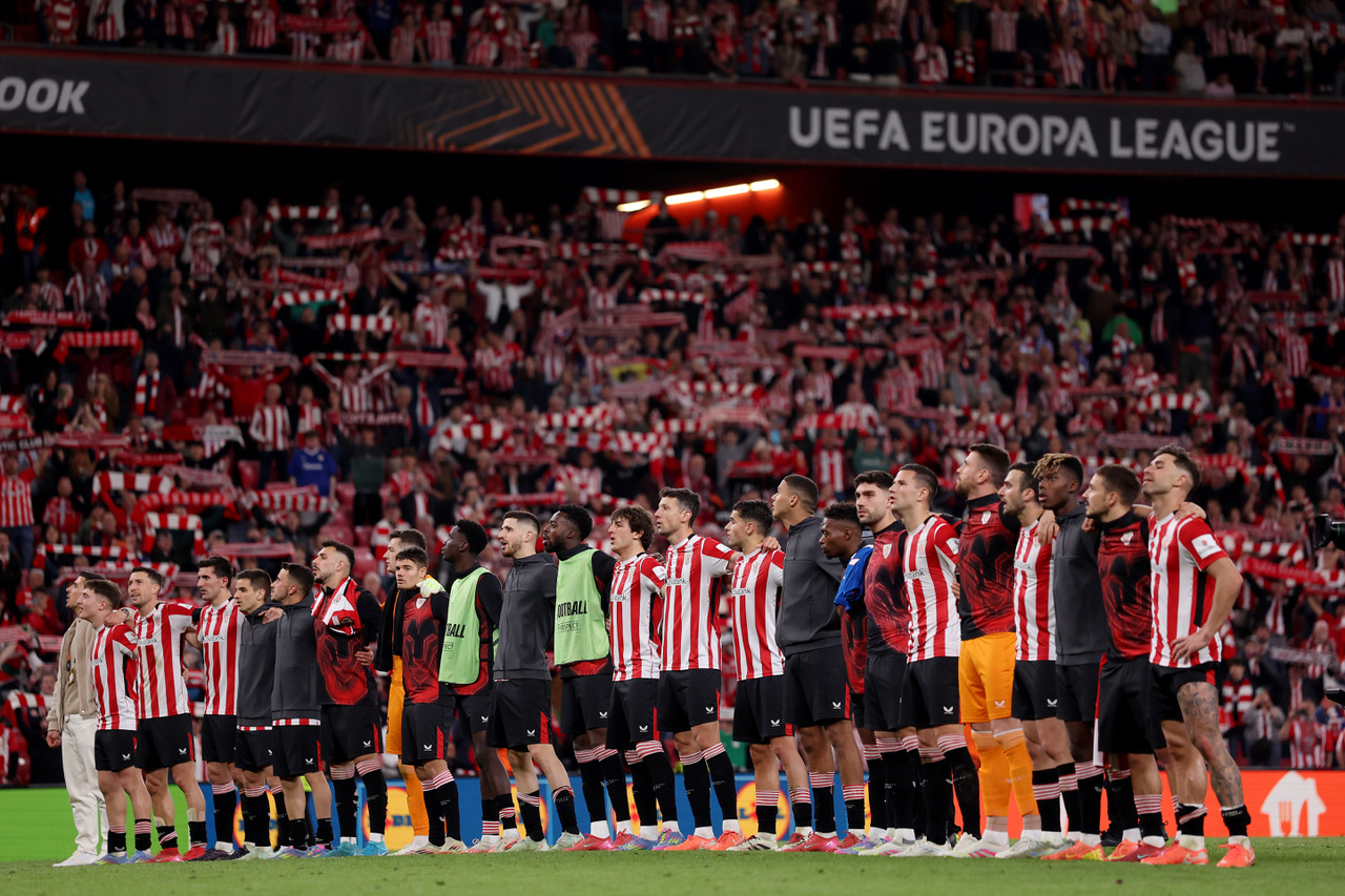 Athletic Club celebrate