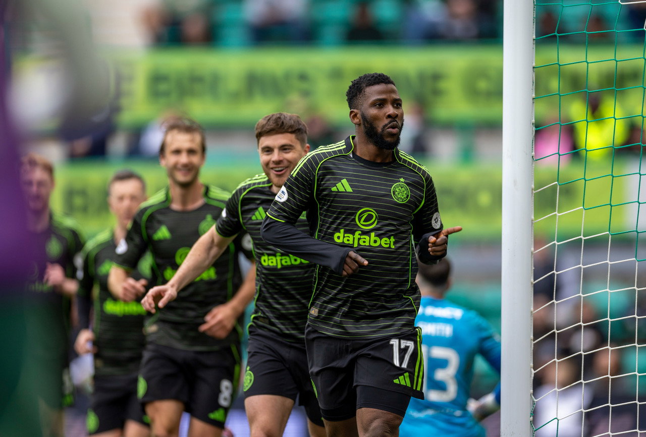 Kelechi Iheanacho celebrates.
