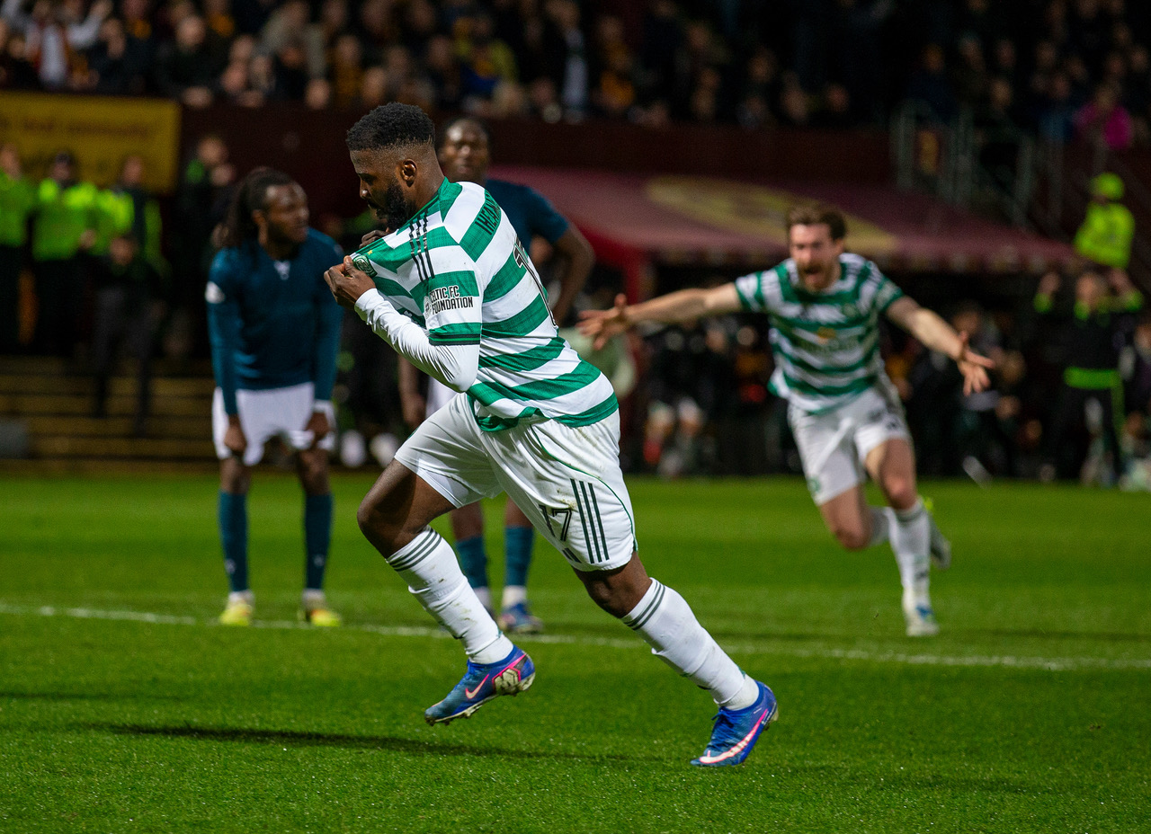 Kelechi Iheanacho takes the penalty