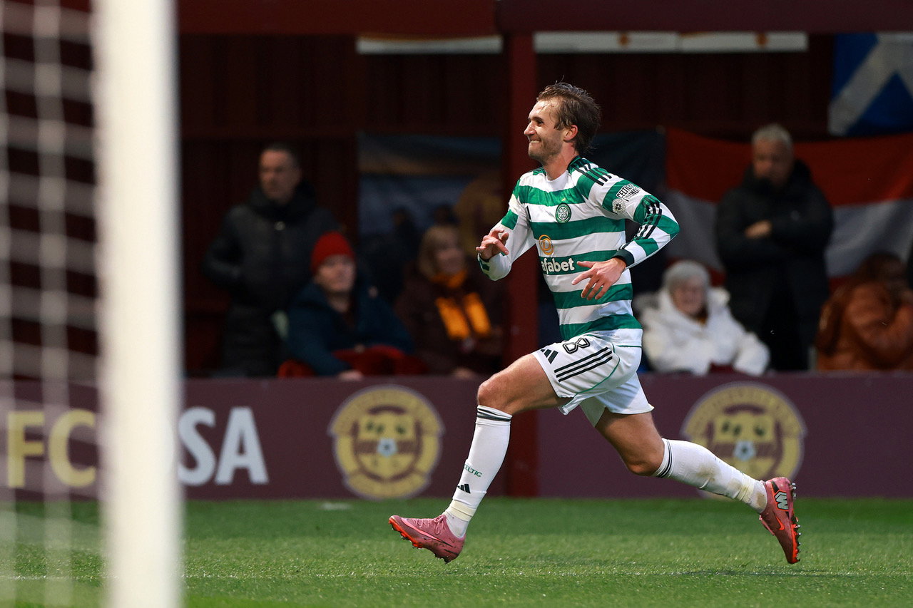 Benjamin Nygren of Celtic celebrates scoring